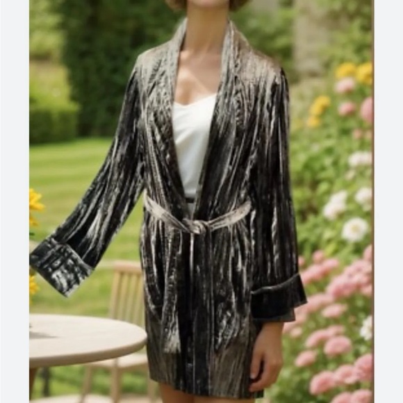 Johnny Was Velvet Kimono Jacket NWOT gorgeous - Picture 1 of 2